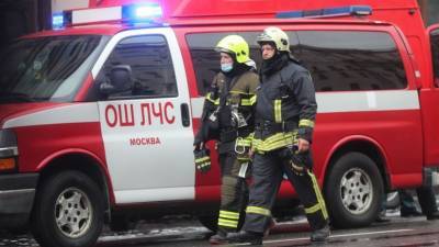 Бизнес-центр загорелся на Новом Арбате в Москве