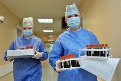 В Минпромторге рассказали о производстве миллионов доз вакцины от коронавируса