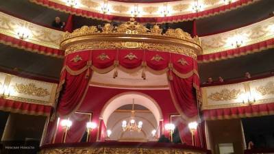 Роспотребнадзор одобрил открытие Александринского театра в Петербурге