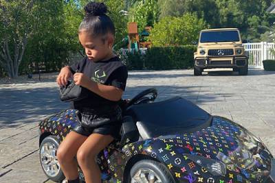 Бывшую самую молодую миллиардершу осудили за фото дочери в копии Lamborghini