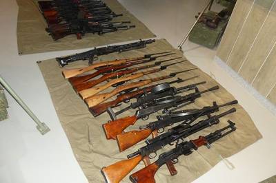 ФСБ задержала подпольных оружейников в 12 регионах России