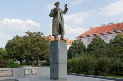 В Чехии прокомментировали ситуацию вокруг сноса памятника Коневу в Праге