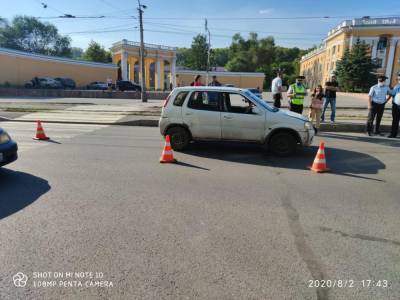 В Кузбассе автомобиль сбил школьницу на переходе