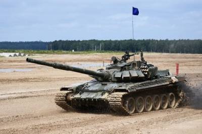 На Урале прошли ночные учения мотострелкового полка танковой дивизии