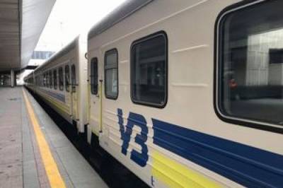 Междугородние поезда не будут останавливаться в Тернополе и Луцке из-за коронавируса: список