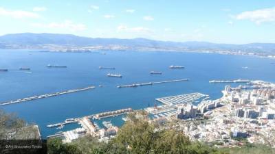 Британские СМИ подозревают о планах Испании захватить Гибралтар