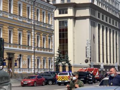 Первые кадры с места захвата заложников в банке Киева
