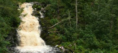 Стоянки для туристов появятся у водопада Белые мосты в Карелии
