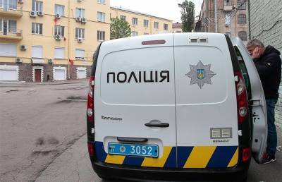 В Киеве неизвестный, угрожая бомбой, захватил банк
