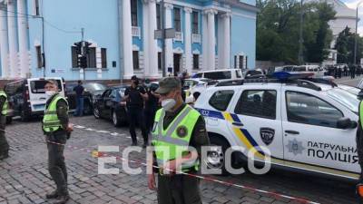 В полиции не установили, есть ли оружие у террориста, - Геращенко