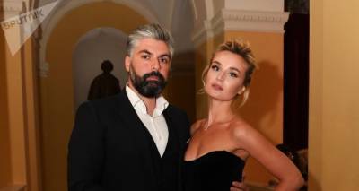 Экс-муж Полины Гагариной опубликовал фото своей новой спутницы в стиле ню