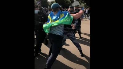 После драки десантников и полиции в Парке Горького возбуждено уголовное дело
