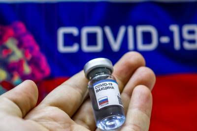 Вирусолог Зверев: «Российские вакцины блокируются всеми способами»