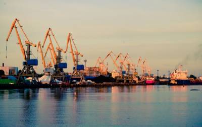 ФРУ просит Кабмин снизить портовые сборы для минимизации влияния пандемии на экономику