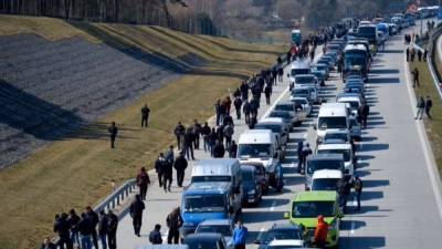 На польско-украинской границе снова скопились украинские гастарбайтеры