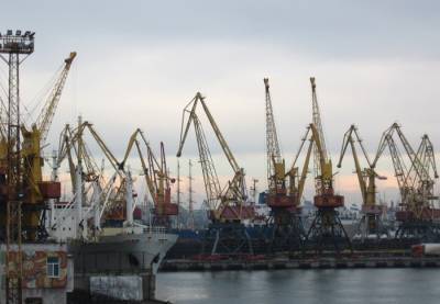 ФРУ просит правительство снизить портовые сборы для минимизации негативного влияния пандемии на экономику