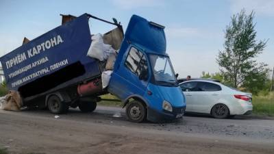В Челябинской области "ГАЗель" переломилась пополам прямо на ходу