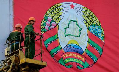 Страна за решеткой. Известный дизайнер создал «альтернативный» герб Беларуси — фото
