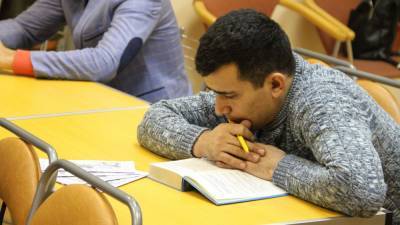 Мигрантам могут усложнить процесс трудоустройства в России