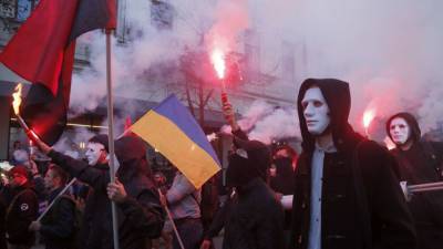 Националисты пригрозили взять под контроль «мир и порядок» на Украине