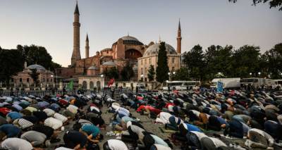 Исламисты устроили акцию в соборе Святой Софии – видео