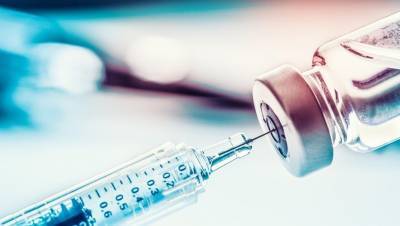 Смольный намерен вакцинировать от гриппа не менее 60% петербуржцев