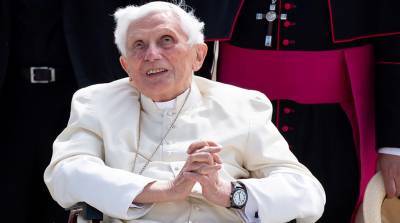"Не вызывает опасений": Ватикан прокомментировал состояние здоровья почетного Папы Бенедикта XVI