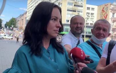Захват банка в Киеве: в СБУ объяснили "замену" заложниц