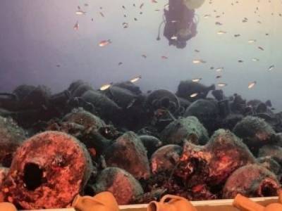 В Греции на глубине 25 метров открыли первый подводный музей