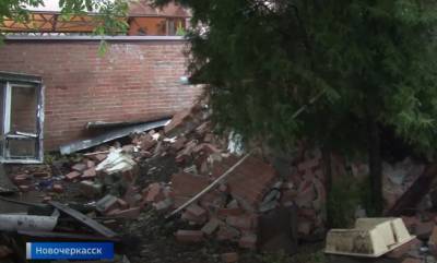 Помогли детям выжить после обрушения дома: в Новочеркасске наградили медиков