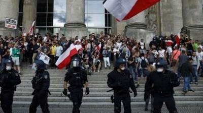 Во время антикоронавирусных протестов в Берлине были арестованы 300 человек