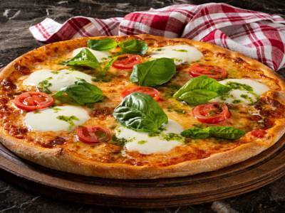 Нормализует метаболизм: врачи рассказали, как худеть, не отказываясь от пиццы