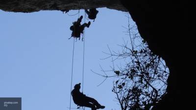 Спасатели нашли тело российского спелеолога под завалами в пещере в Абхазии
