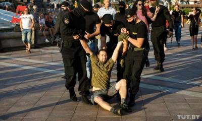 На акции протеста в Минске начались задержания
