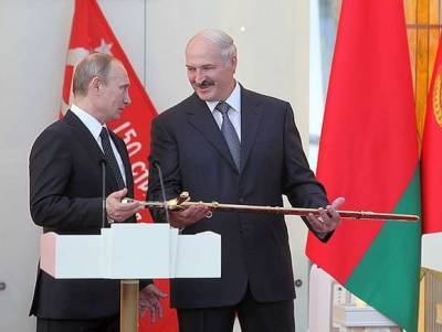 «Сигналы от Путина»: политолог рассказал, введет ли Россия войска в Белоруссию