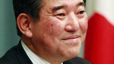 Опрос показал, что японцы хотят видеть премьером бывшего министра обороны