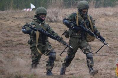 Белорусские военные начали отрабатывать ликвидацию вторгнувшегося с Запада противника