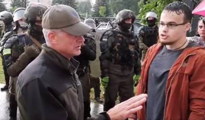 С протестующими у резиденции Александра Лукашенко встретился его помощник