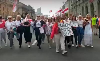 «Цой жив, Лукашенко — лжив». Вот так выглядят протесты в Беларуси в день рождения Александра Лукашенко
