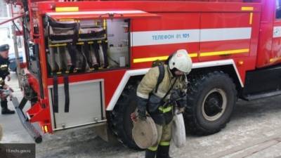 Огонь охватил 300 "квадратов" гаражей в Подмосковье