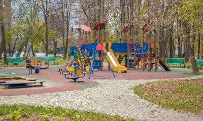 В кардымовском парке планируют построить спортивную и детскую площадки