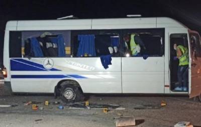 Суд избрал меру пресечения нападавшим на автобус у Люботина