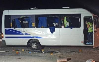 Суд арестовал 16 напавших на автобус у Люботина