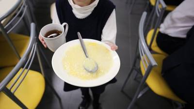 Родители обеспокоились качеством еды в школьных столовых