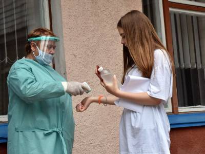 В Коломые растет количество заболевших коронавирусом: мэр города объяснил это большим количеством свадеб