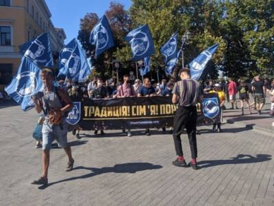 В Одессе произошли столкновения на марше ЛГБТ-сообщества: пострадали двое полицейских