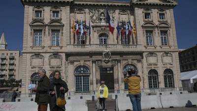 Французские мэры нуждаются в защите