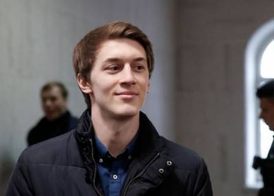 Неизвестные на самокатах избили в Москве блогера Жукова
