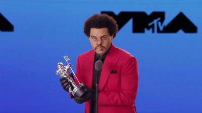 Певец The Weeknd получил главный приз MTV Video Music Awards 2020 года