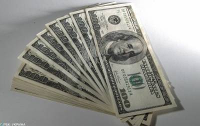 НБУ на 31 августа повысил официальный курс доллара
